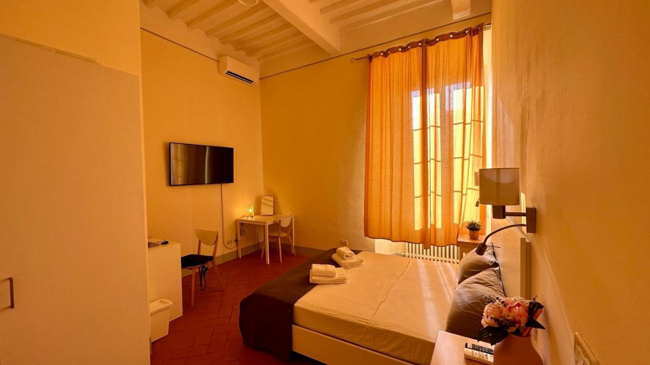 B&B - Residenza D'Epoca Piazza Cairoli Пиза Екстериор снимка